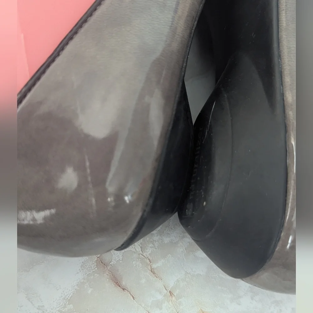 Naturalizer Woman's Patent Leather  Flats Buckle Detail‎ Size  7.5